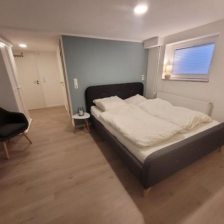 Zimmer Im Souterrain Mit Eigenem Bad Τσέλε Εξωτερικό φωτογραφία